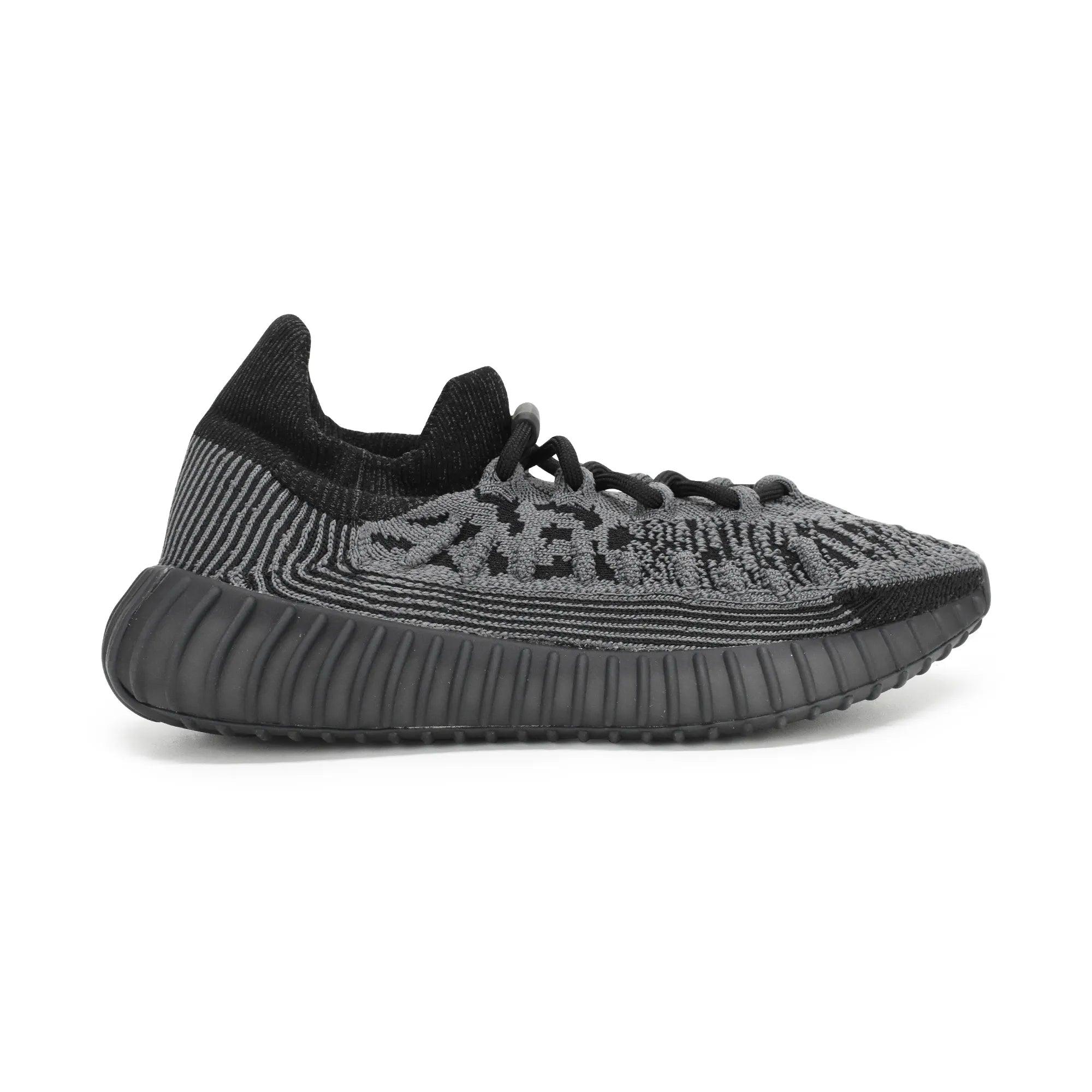 Yeezy 'Boost 350 V2' Sneakers - Women's 8/Men's 6 Fashionably Yours Yeezy 'Boost 350 V2' Sneakers - Women's 8/Men's 6 Fashionably Yours