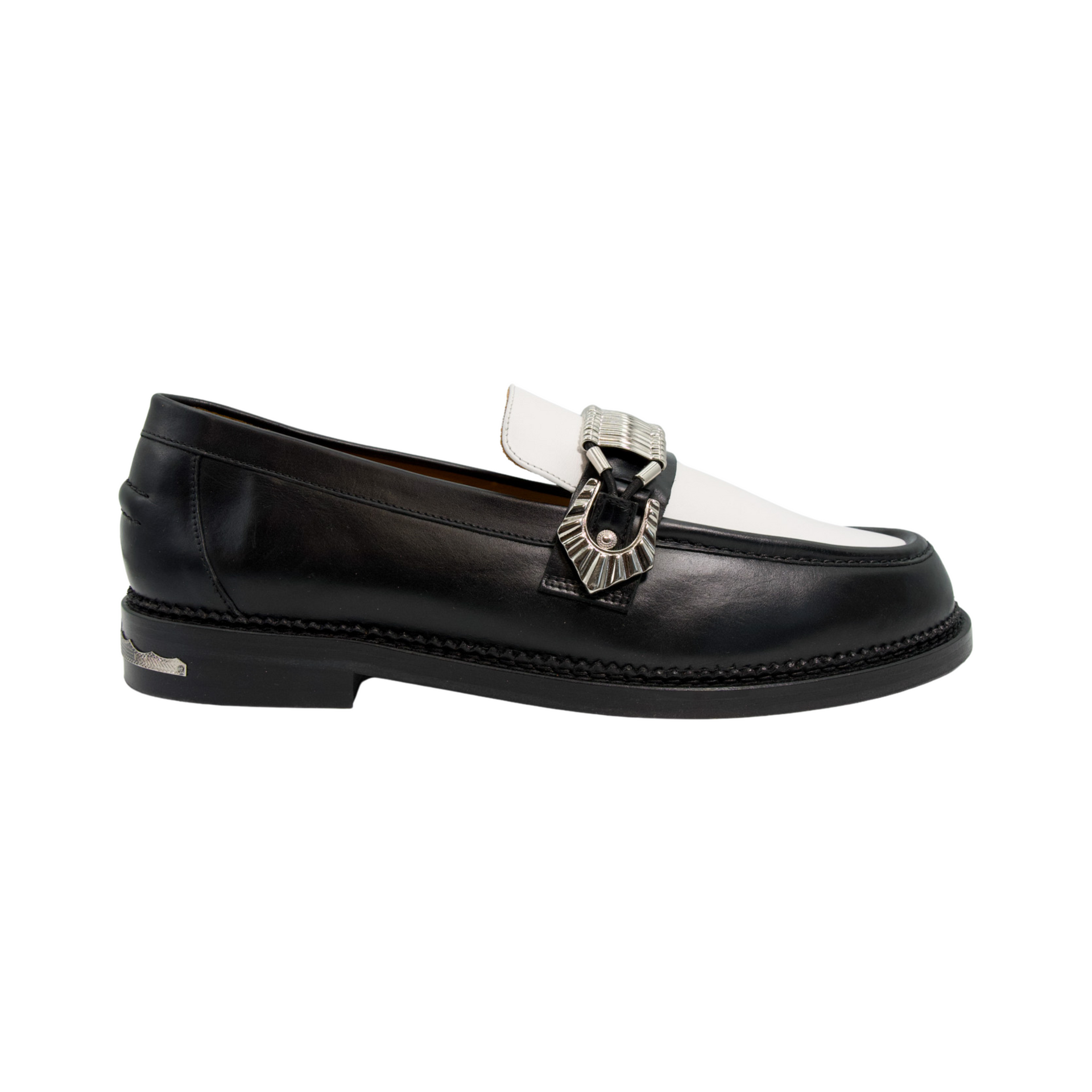 靴 TOGA VIRILIS Logo-plaque Leather Loafers Toga Virilis Metal-plaque leather loafers.