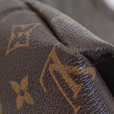 Louis Vuitton 'Artsy MM' Hobo Bag