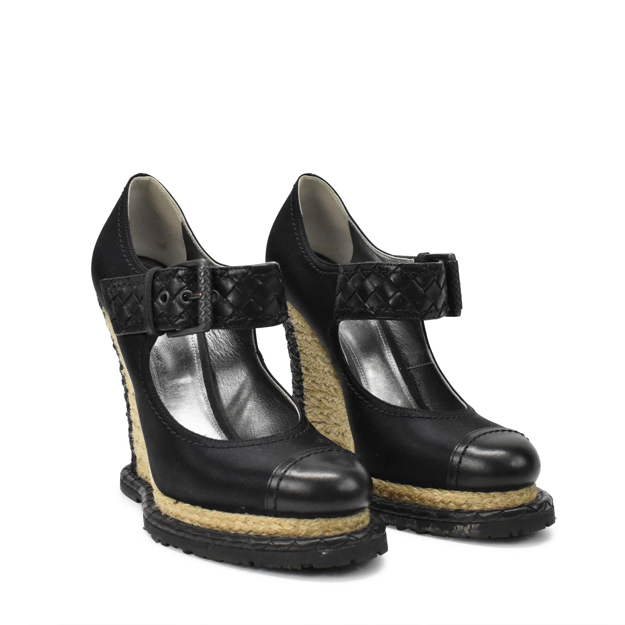 Bottega Veneta Wedge Heels Women s 37 Black Beige 37