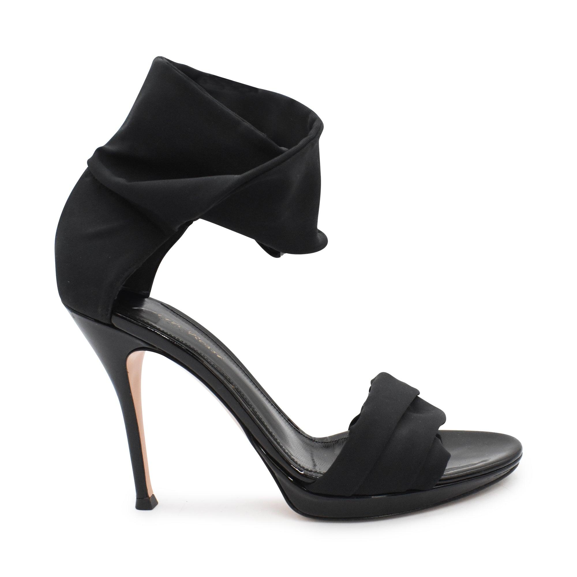Gianvito Rossi Heels - Women's 39 - Fashionably Yours