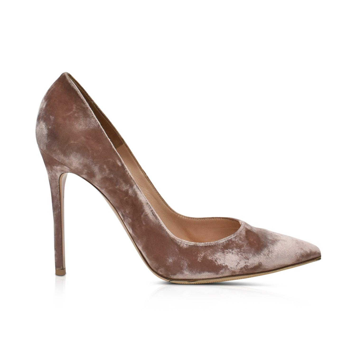 Gianvito Rossi Pumps - Women's 41 - Fashionably Yours