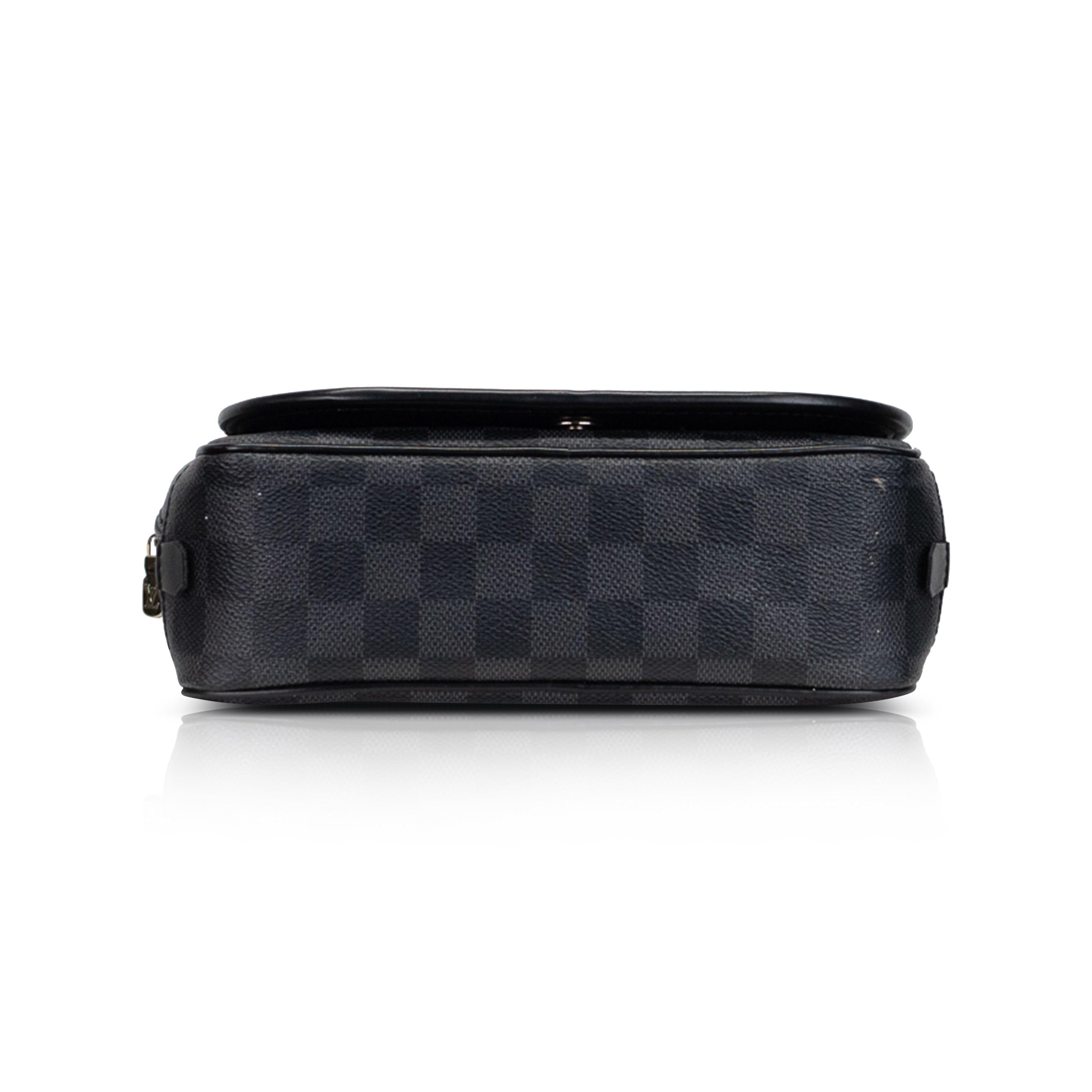 Louis vuitton black toiletry bag sale