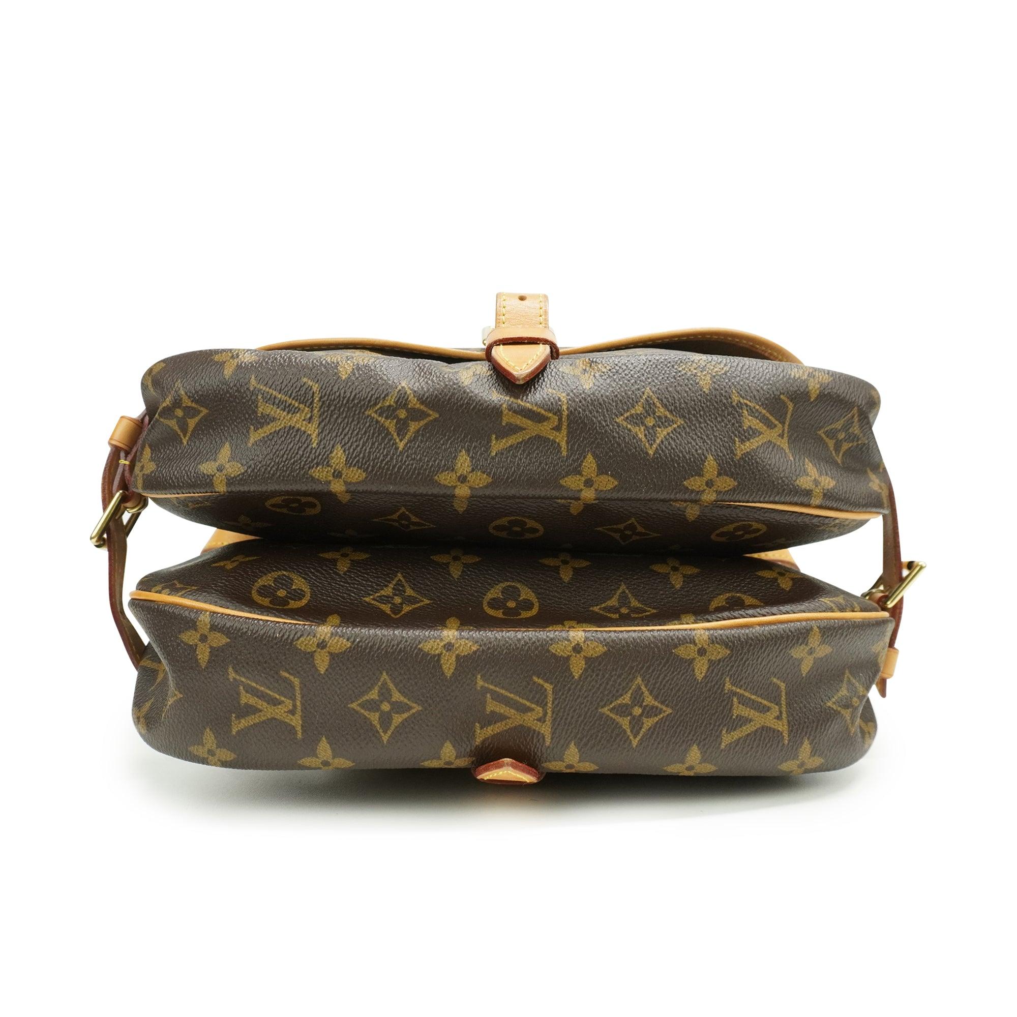 Louis Vuitton 'Saumur 30' Messenger Bag – Fashionably Yours