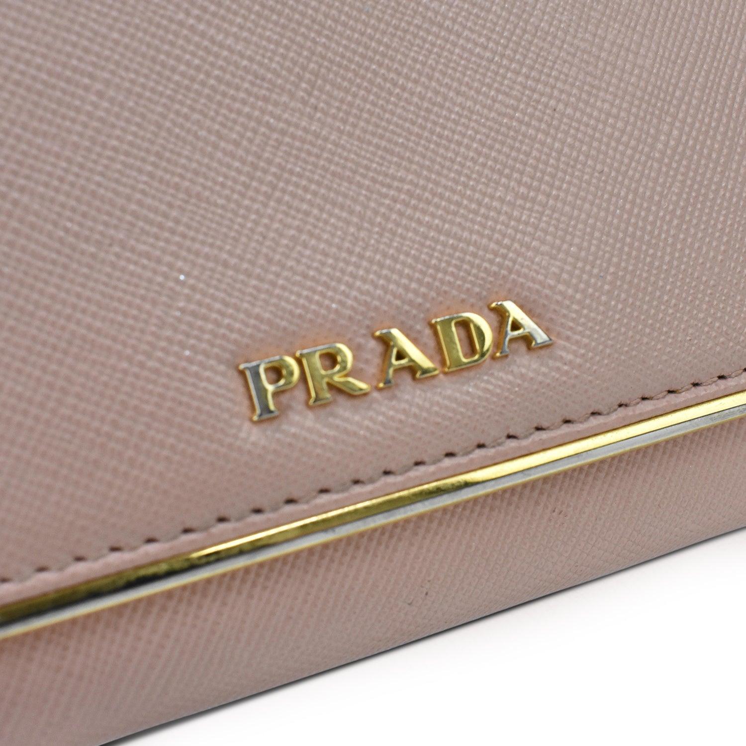 Prada Wallet on Chain - Fashionably Yours