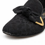 Louis Vuitton black bow loafers 07 opposite toe wear detail
