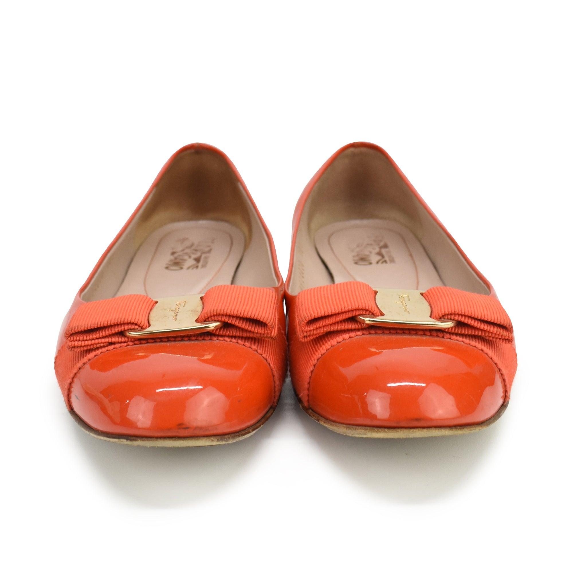 Salvatore Ferragamo Flats - Women's 7.5 - Fashionably Yours