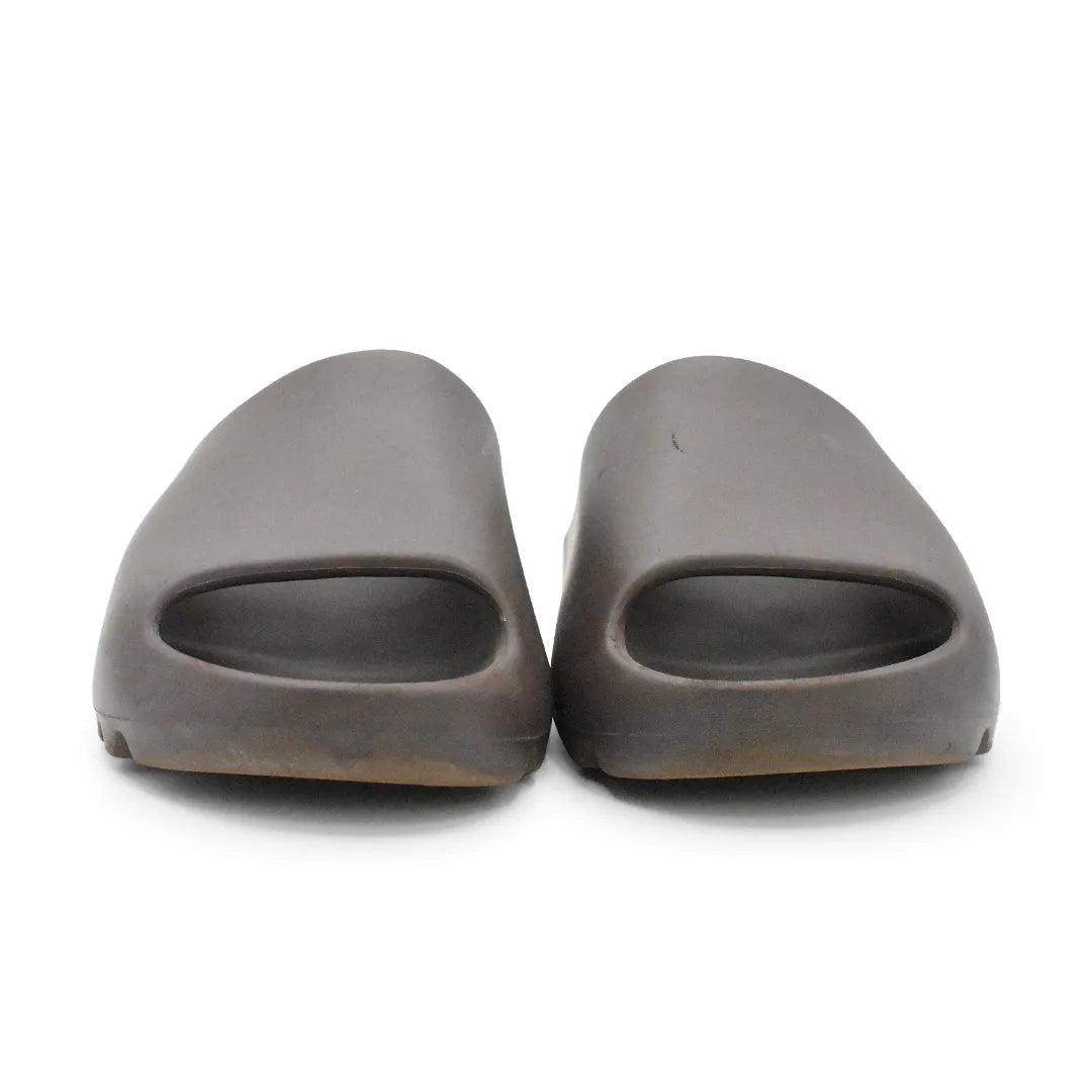 Yeezy Slides - Men's 10 - Fashionably Yours